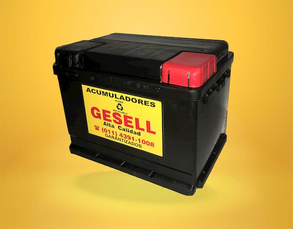 Batería Gesell de 12 volts x 70 amp bajo mantenimiento sobre fondo amarillo.